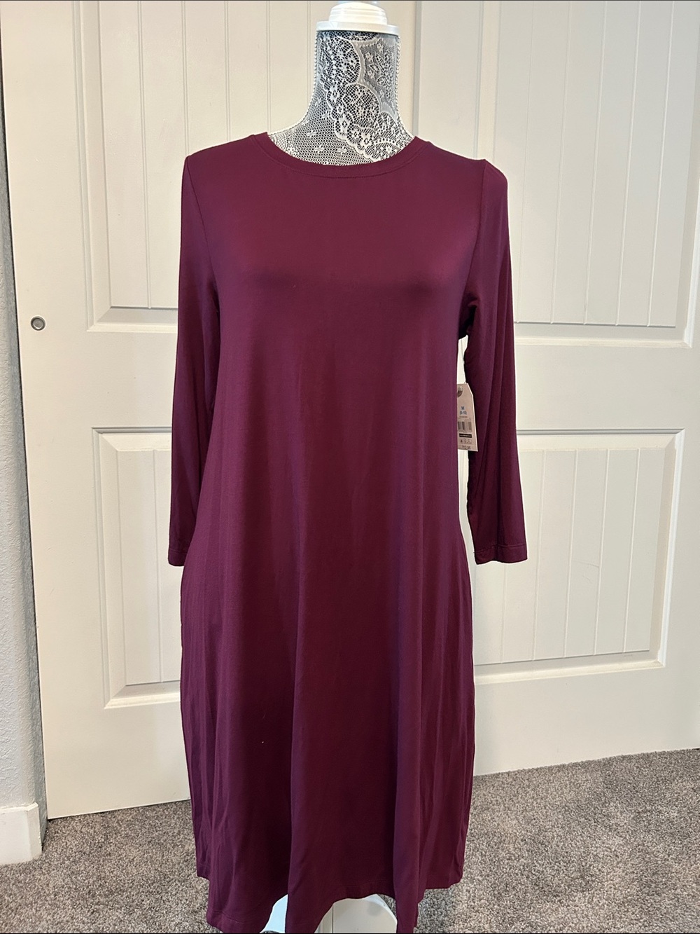 Time and Tru Three-Quarter Sleeve Scoop Neck Midi Dress in Plum 8-10
